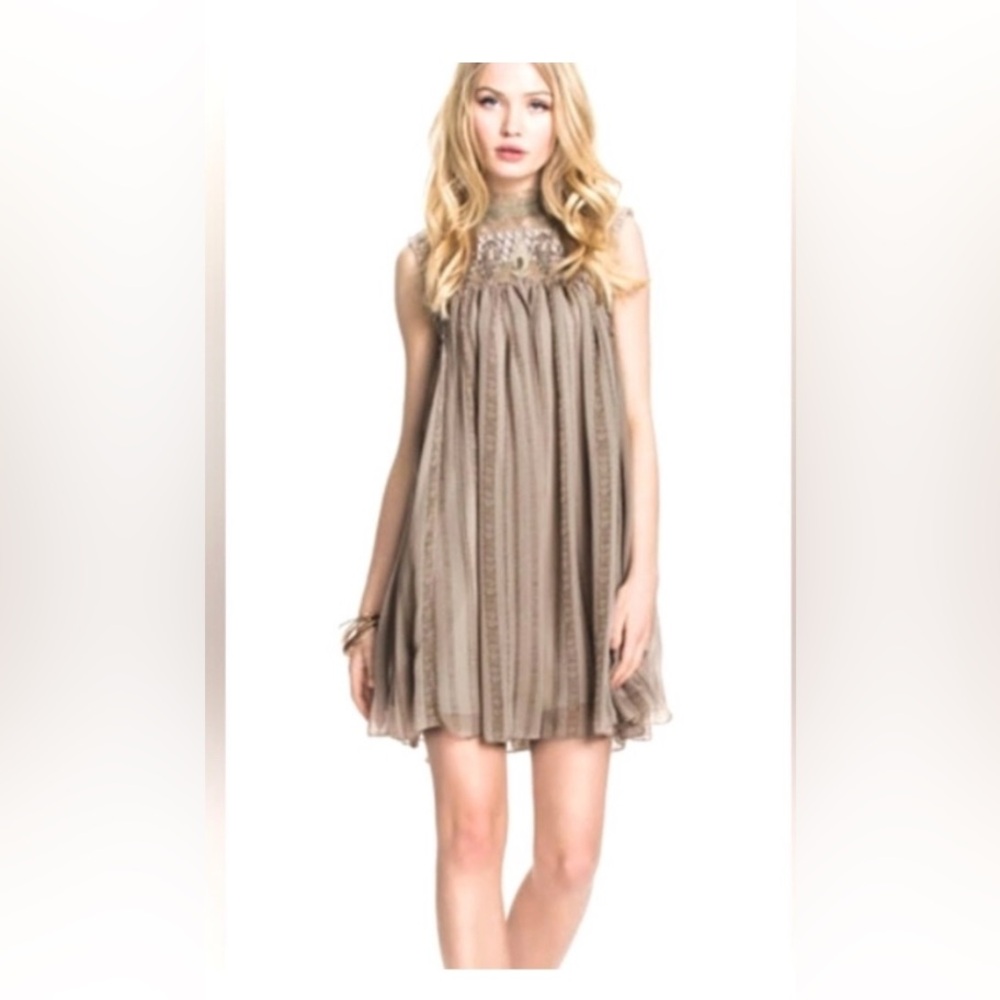 Elegant Tan Sleeveless Dress